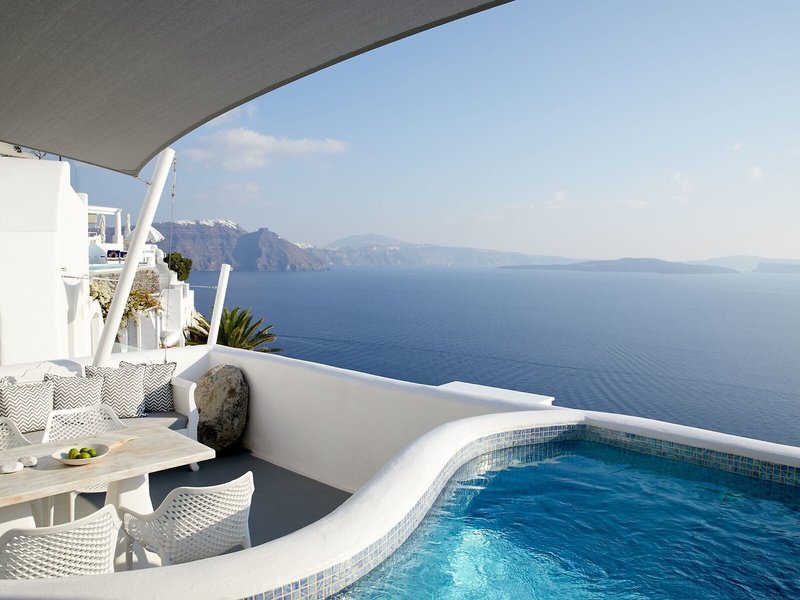 La Perla Villas & Suites 16