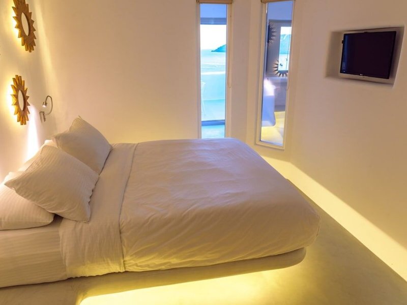 La Perla Villas & Suites 44