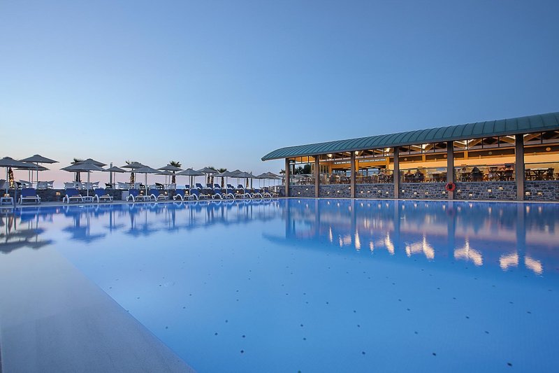 Arina Beach Hotel & Bungalows 10