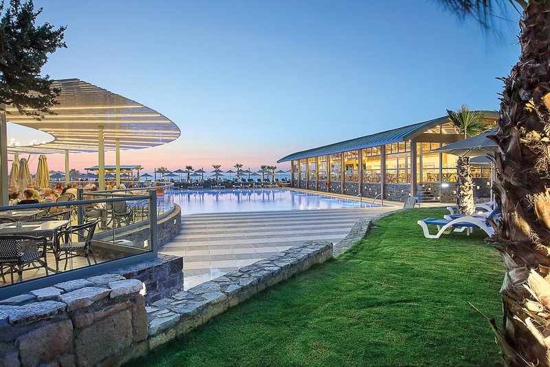 Arina Beach Hotel & Bungalows 13