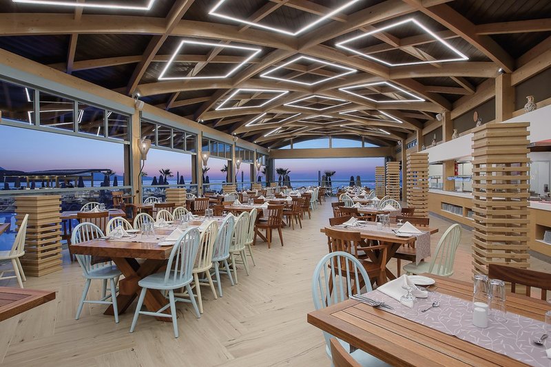 Arina Beach Hotel & Bungalows 17