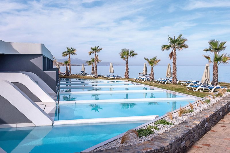 Arina Beach Hotel & Bungalows 32