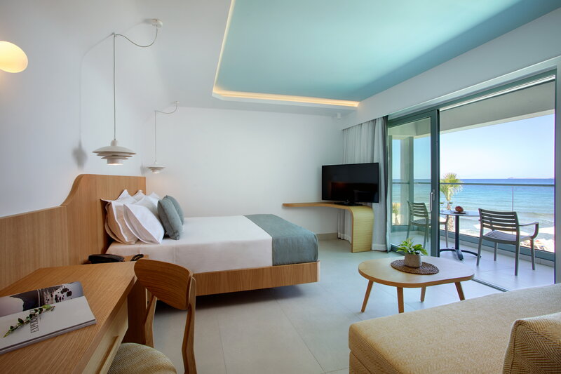 Arina Beach 40