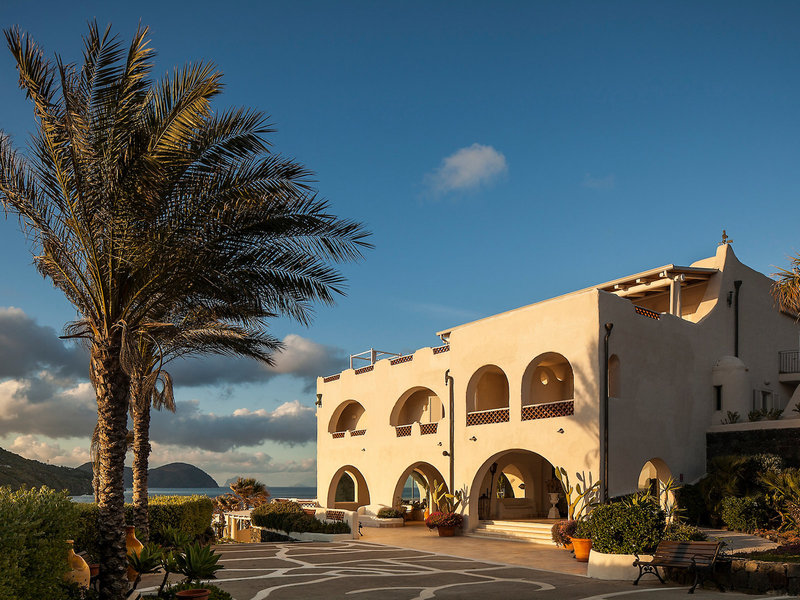 Therasia Resort Sea & Spa 5