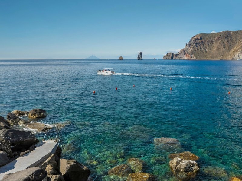 Therasia Resort Sea & Spa 7