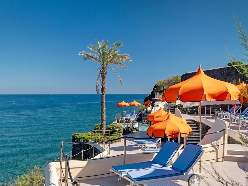 Therasia Resort Sea & Spa 9