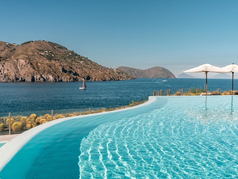 Therasia Resort Sea & Spa 17