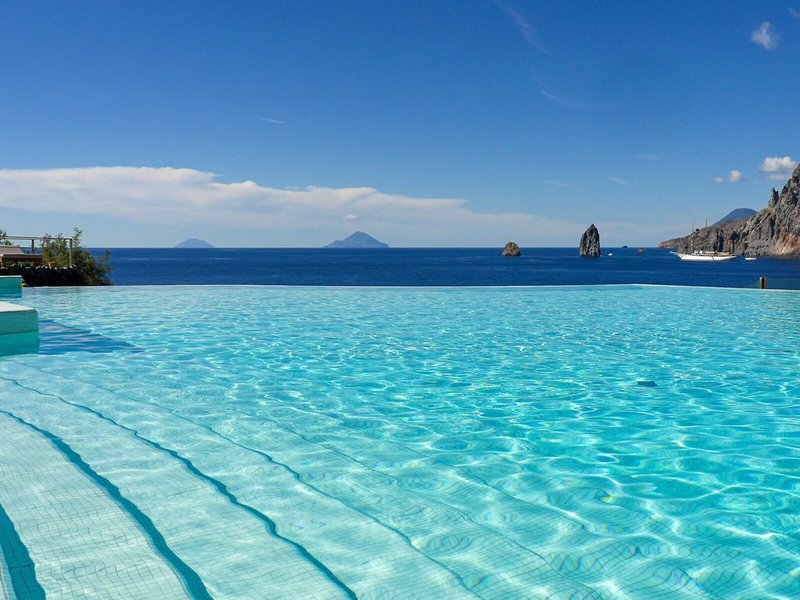 Therasia Resort Sea & Spa 20