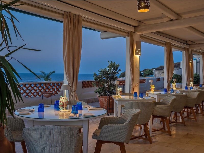 Therasia Resort Sea & Spa 44