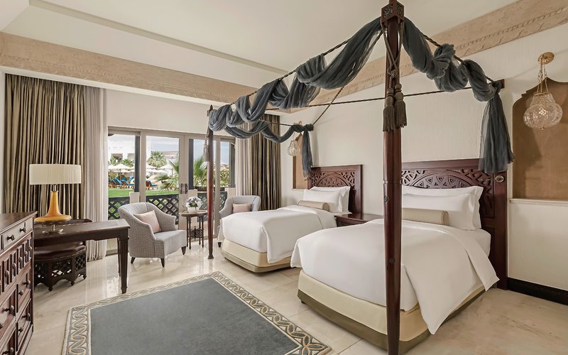 The Ritz-Carlton Sharq Village & Spa 12