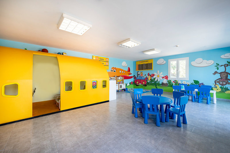 Aristoteles Holiday Resort & Spa 10