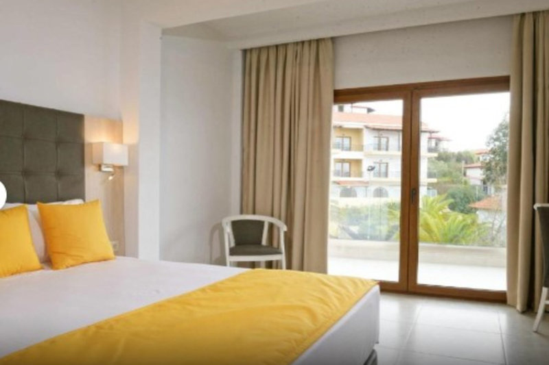 Aristoteles Holiday Resort & Spa 13