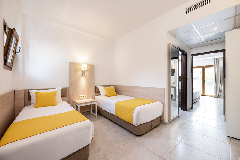 Aristoteles Holiday Resort & Spa 14