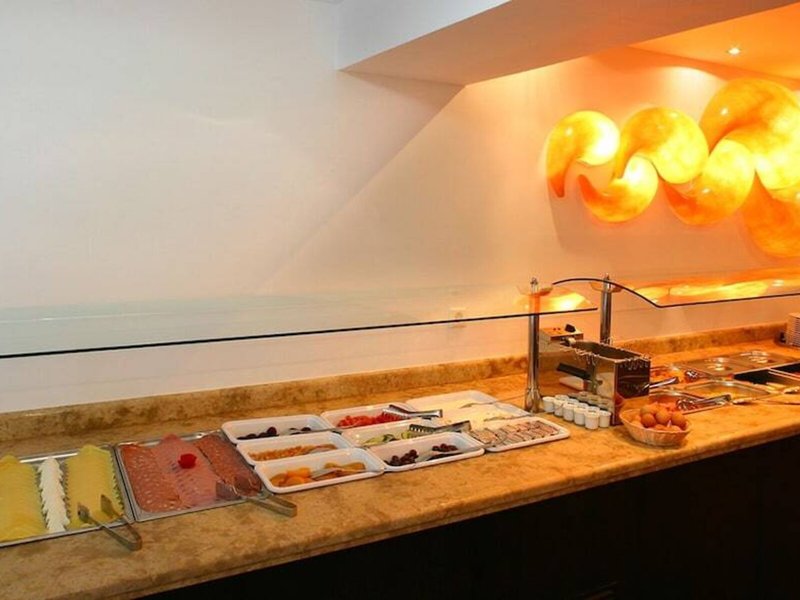 The Alassia Hotel 13