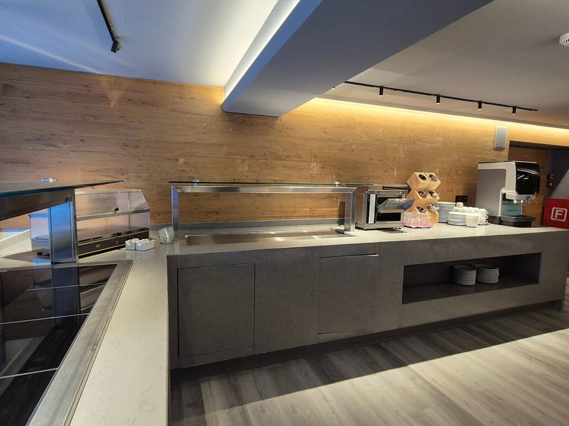 The Alassia Hotel 14