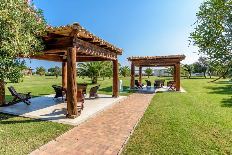 Garden Beach Hotel & Resort 4