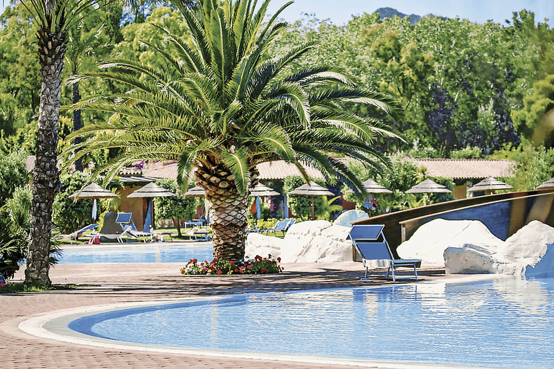 Garden Beach Hotel & Resort 5 - Outdoor Pool