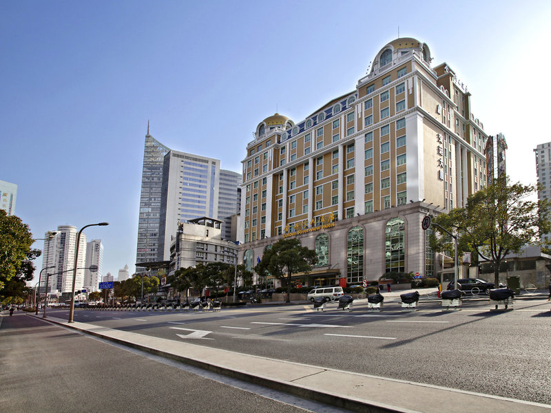 Golden River View 2 - Exterior