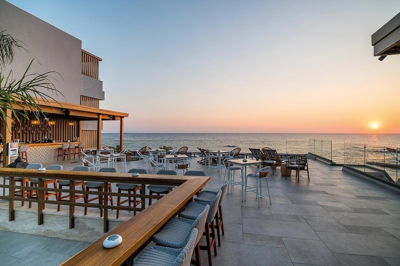 Akasha Beach Hotel & Spa 9