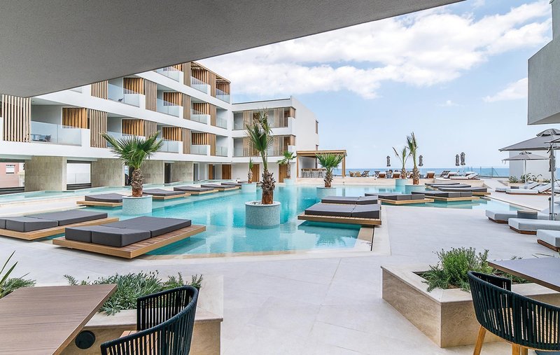Akasha Beach Hotel & Spa 16