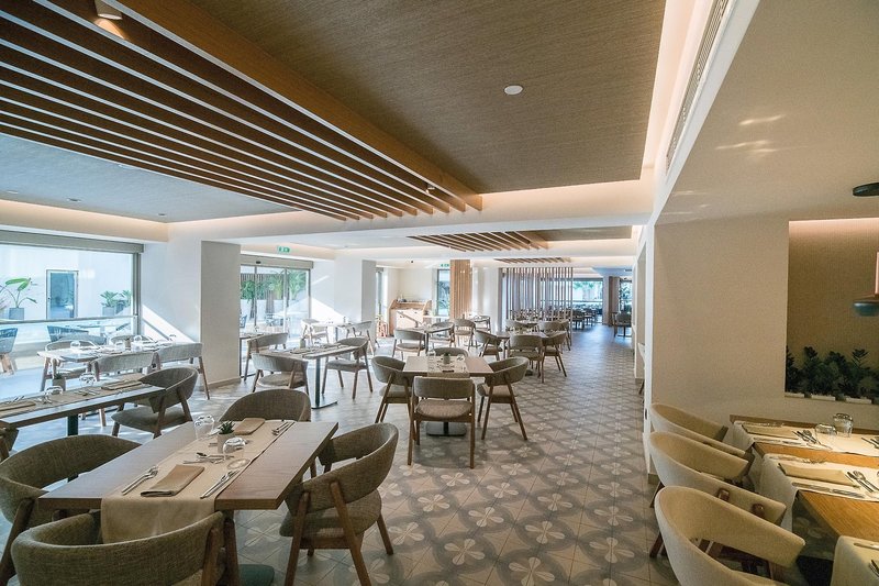 Akasha Beach Hotel & Spa 20