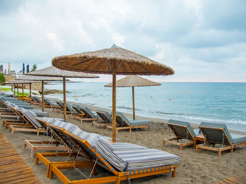 Akasha Beach Hotel & Spa 6