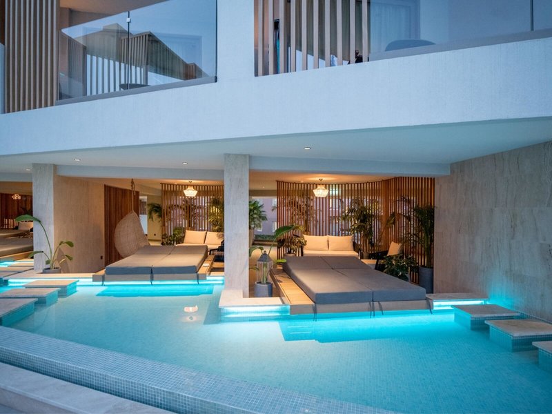 Akasha Beach Hotel & Spa 17