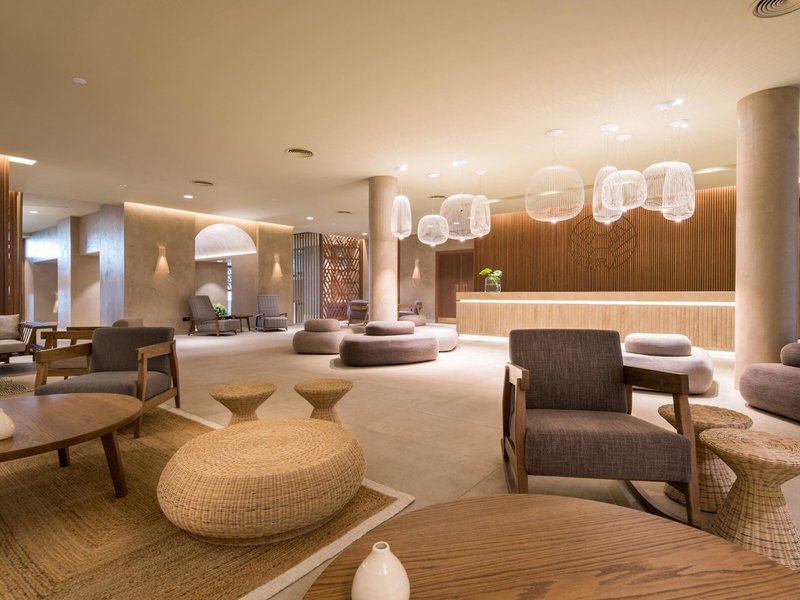 Akasha Beach Hotel & Spa 29