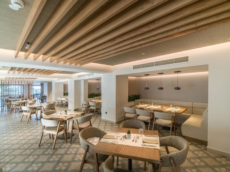 Akasha Beach Hotel & Spa 48