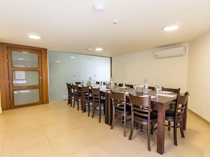 7th Star Hotel Suites 11