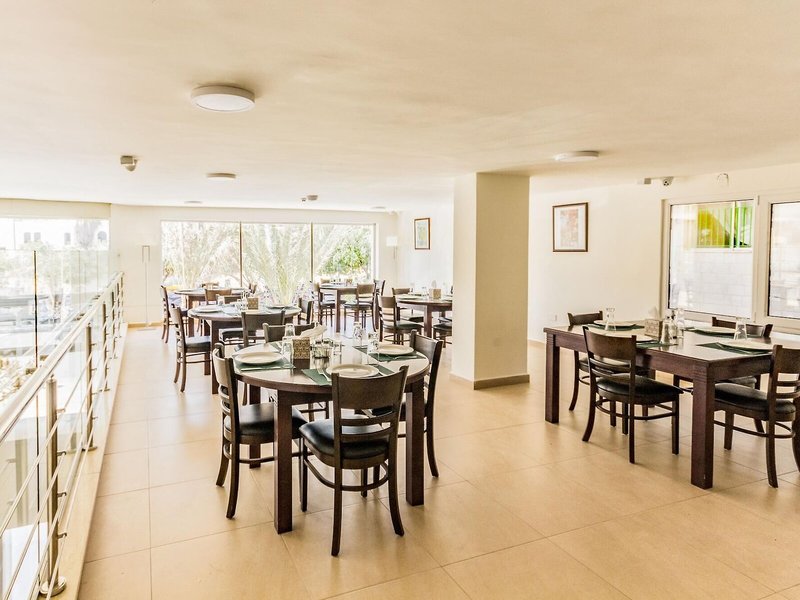 7th Star Hotel Suites 12