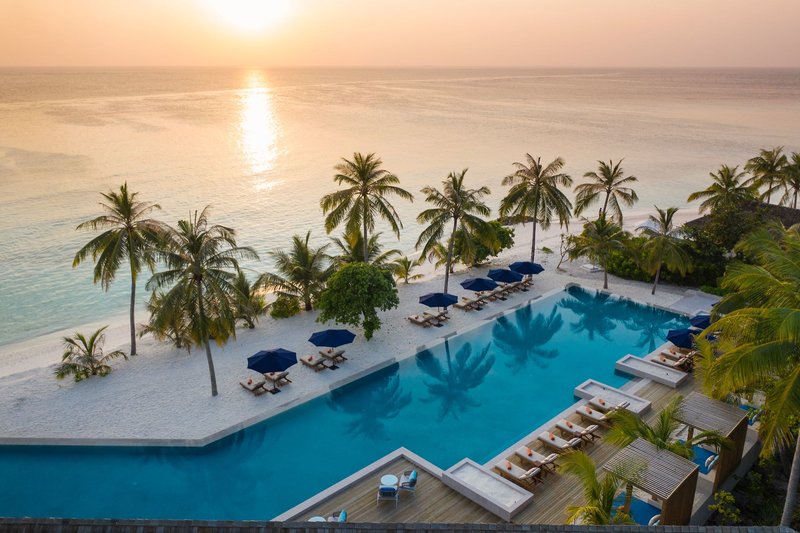 Emerald Faarufushi Resort & Spa 1