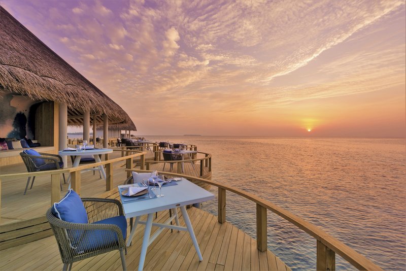 Emerald Faarufushi Resort & Spa 9