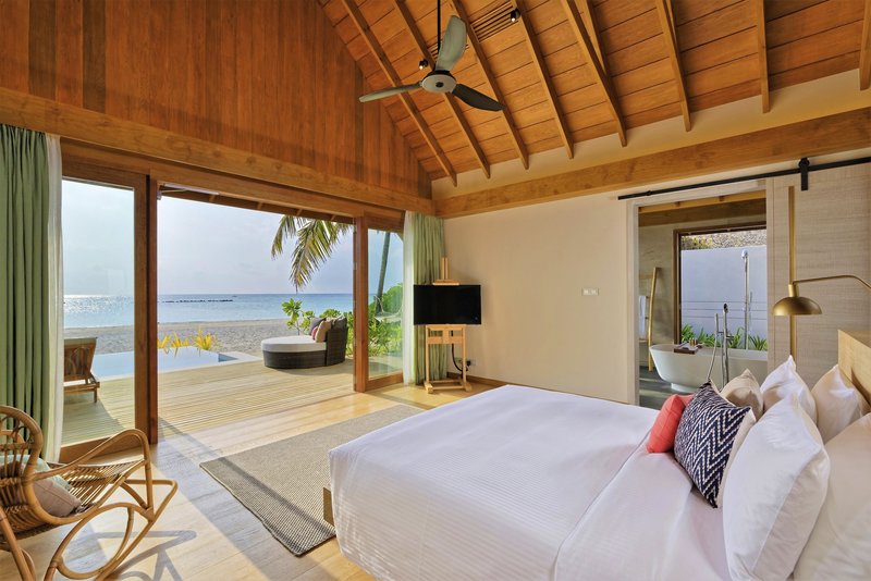 Emerald Faarufushi Resort & Spa 10