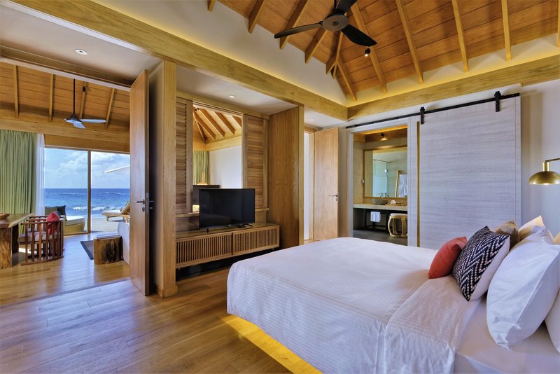 Emerald Faarufushi Resort & Spa 13