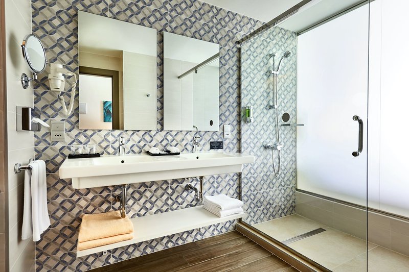 Hotel Riu Atoll 13 - Bathroom Example