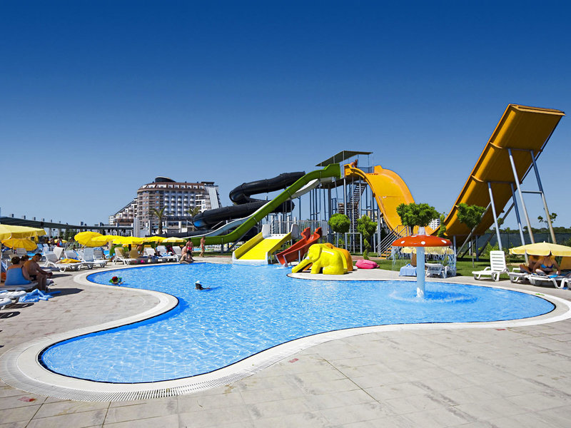 Saturn Palace Resort 9