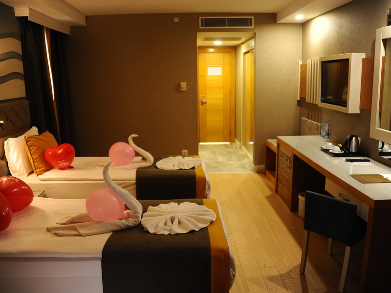 Saturn Palace Resort 19