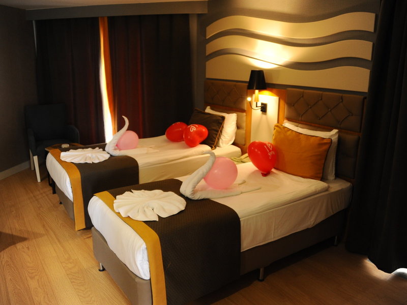 Saturn Palace Resort 22