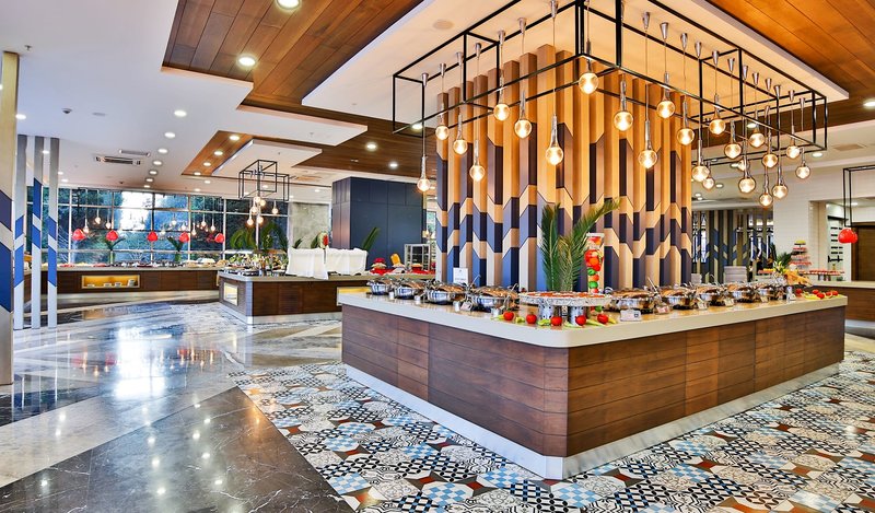 Saturn Palace Resort 15