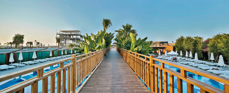 Saturn Palace Resort 6