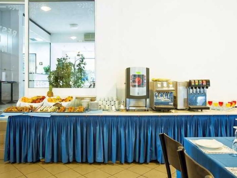Xenios Port Marina Hotel 23