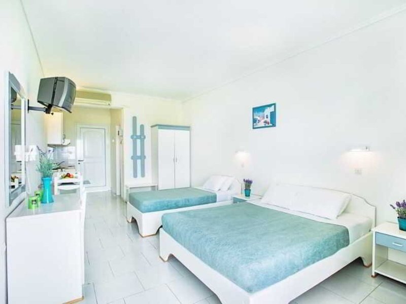 Xenios Port Marina Hotel 32