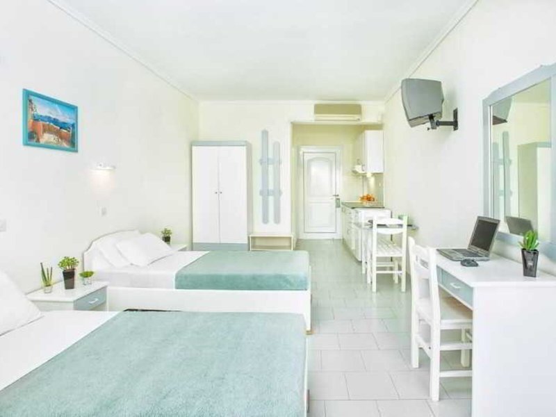 Xenios Port Marina Hotel 39