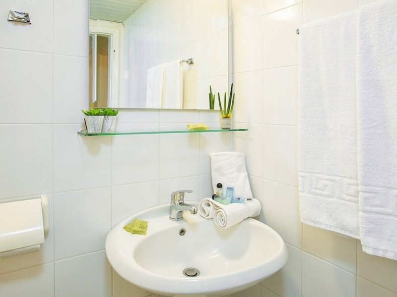 Xenios Port Marina Hotel 40