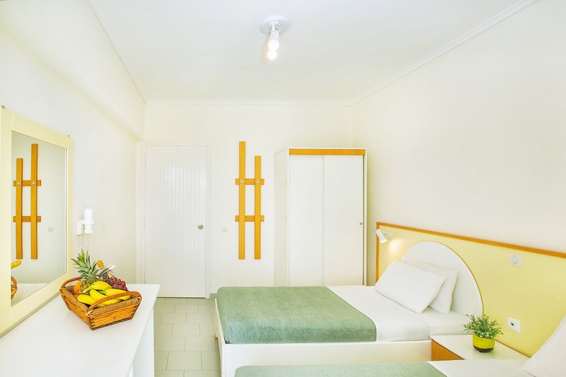 Xenios Port Marina Hotel 7