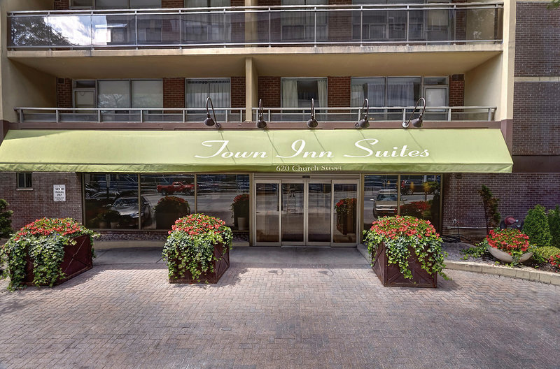 Town Inn Suites