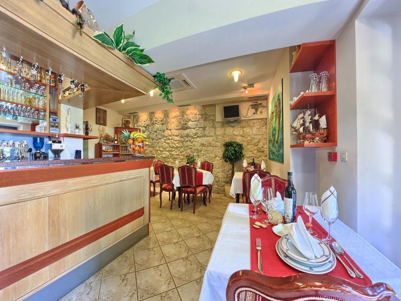 Hotel Trogir 16