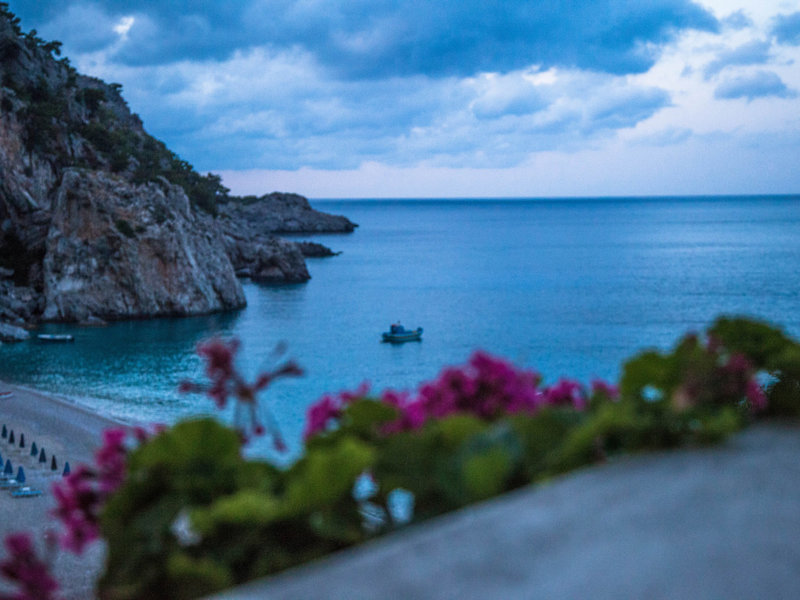 Studios Blue Waves 6