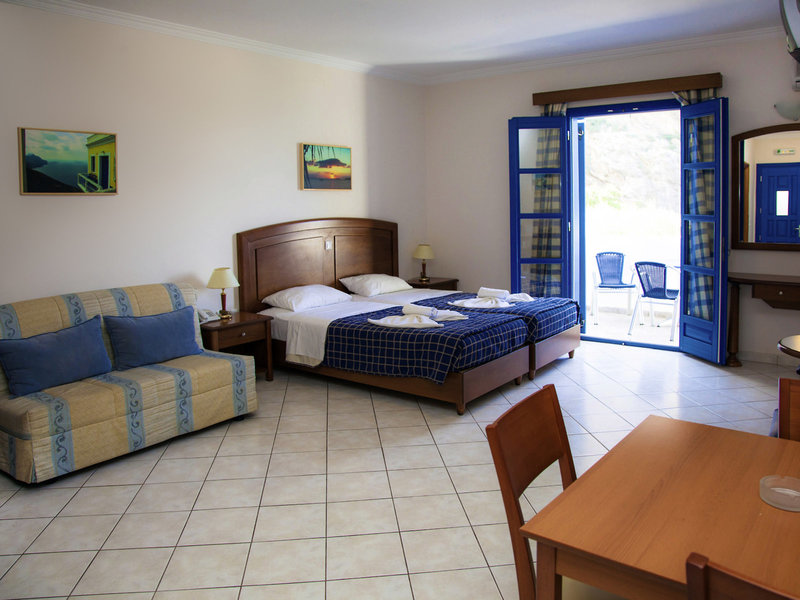 Studios Blue Waves 18